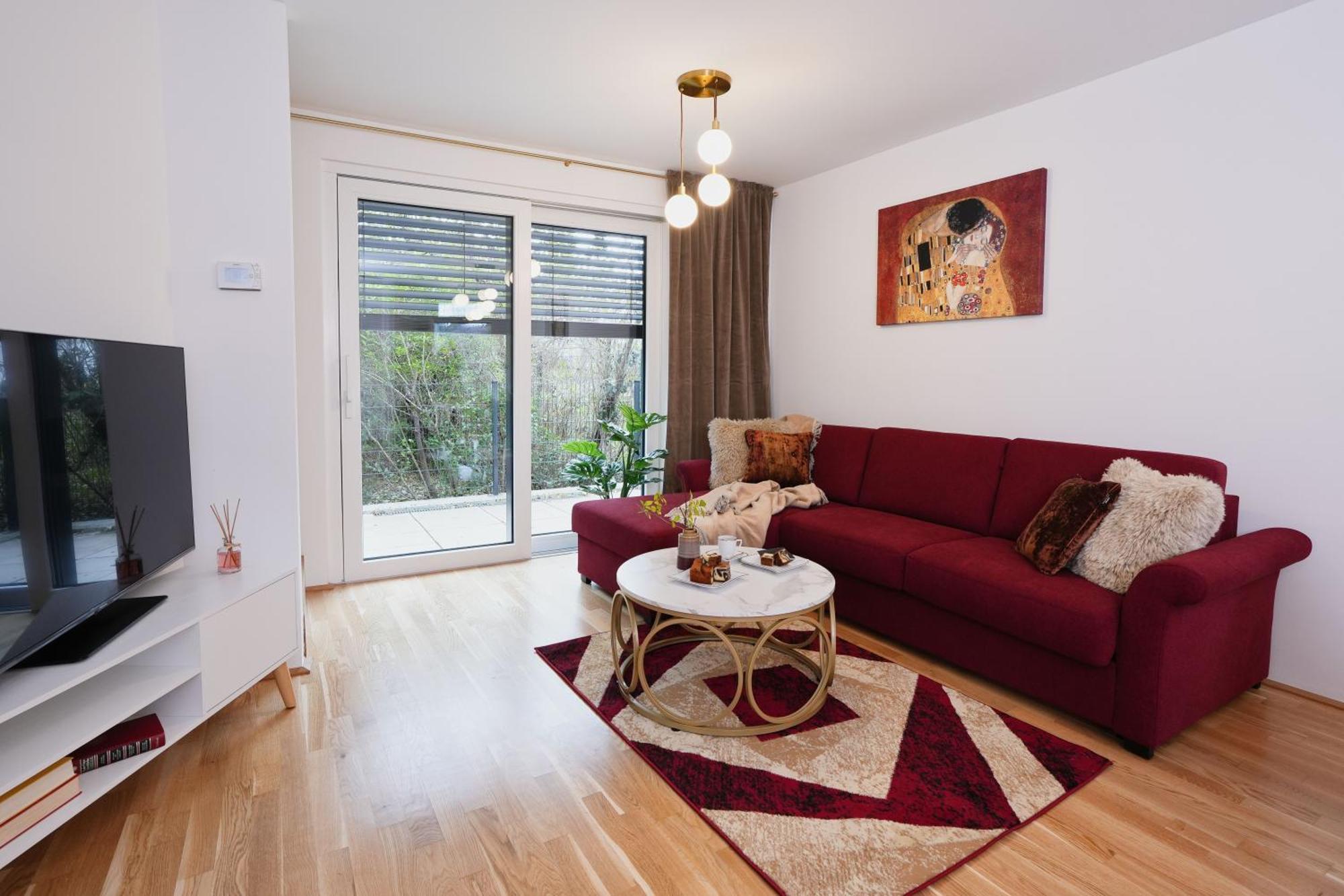 Apartment In Style At Carl's Design Residences - Modern Design Meets Comfort L Parking & Perfect Connection To Center *