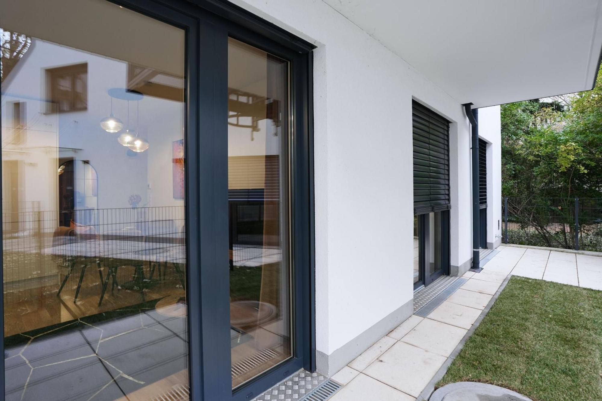 Apartment In Style At Carl's Design Residences - Modern Design Meets Comfort L Parking & Perfect Connection To Center *